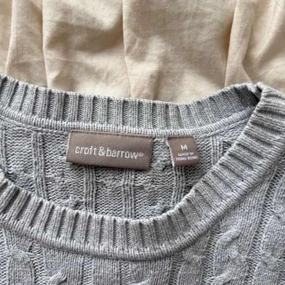 vintage grey cable knit crew sweater - Picture 8 of 8